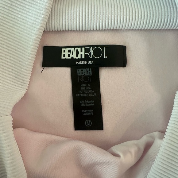 Beach Riot - Picture 2 of 3